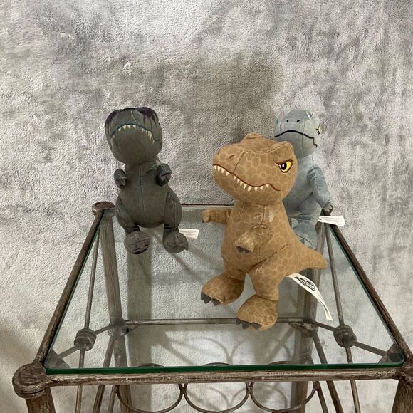 Jurassic World Universal Studios Park Stuffed Plush Dinosaur Figures • Lot Of 3 - Picture 4 of 10